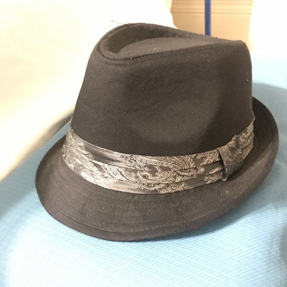 Hat - Picture 3 of 8